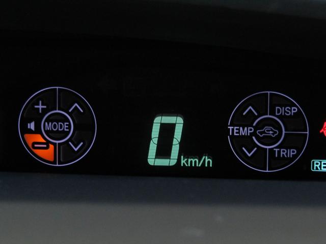 プリウス Ｇ　後期　黒半革シート　車高調　１９インチＡＷ　ＬＥＤテールランプ　ＬＥＤデイライト　ＨＩＤヘッドライト　ＬＥＤフォグ　８インチナビＢカメラ　コンビハンドル　オートクルーズＣ　タッチトレーサーディスプレイ（27枚目）