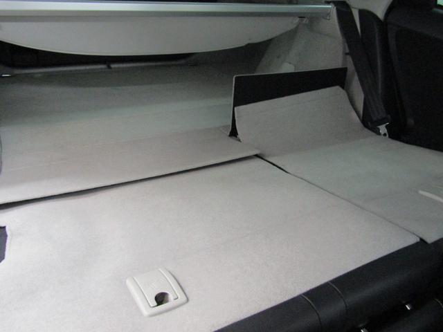 プリウス Ｇ　後期　黒半革シート　車高調　１９インチＡＷ　ＬＥＤテールランプ　ＬＥＤデイライト　ＨＩＤヘッドライト　ＬＥＤフォグ　８インチナビＢカメラ　コンビハンドル　オートクルーズＣ　タッチトレーサーディスプレイ（31枚目）