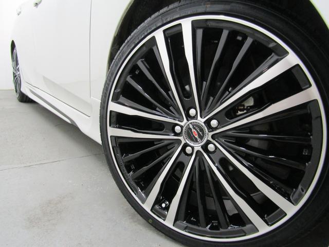 プリウス Ｓ　後期型　新品フルエアロ　新品１９インチＡＷ　新品タイヤ　ナビＢカメラ　ドラレコ　パーキングサポートブレーキ　セーフティセンスＰＫＧ　レーダークルーズＣ　プリクラッシュセーフティ　レーンキープアシスト（5枚目）