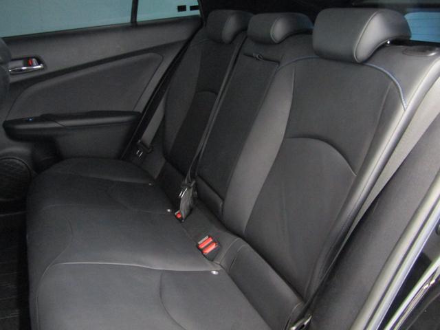 プリウス Ａツーリングセレクション　黒革シート　フルエアロ　１７インチＡＷ　９インチナビＢカメラ　ドラレコ　ＡＣ電源　ブラインドスポットモニター　ヘッドアップディスプレイ　クリアランスソナー　パーキングアシスト　セーフティセンスＰＫＧ（19枚目）