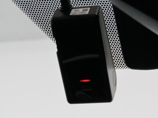 プリウス Ａツーリングセレクション　黒革シート　フルエアロ　１７インチＡＷ　９インチナビＢカメラ　ドラレコ　ＡＣ電源　ブラインドスポットモニター　ヘッドアップディスプレイ　クリアランスソナー　パーキングアシスト　セーフティセンスＰＫＧ（44枚目）