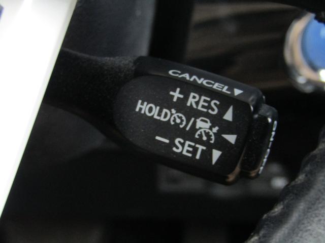 プリウス Ａツーリングセレクション　黒革シート　フルエアロ　１７インチＡＷ　９インチナビＢカメラ　ドラレコ　ＡＣ電源　ブラインドスポットモニター　ヘッドアップディスプレイ　クリアランスソナー　パーキングアシスト　セーフティセンスＰＫＧ（47枚目）