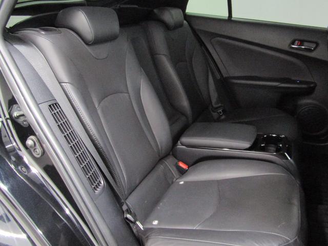 プリウスＰＨＶ Ａプレミアム　黒革シート　モデリスタエアロ　１７インチＡＷ　１１．６インチナビＢカメラ　ＪＢＬサウンド　ブラインドスポットモニター　ヘッドアップディスプレイ　クリアランスソナー　パーキングアシスト　セーフティセンス（18枚目）