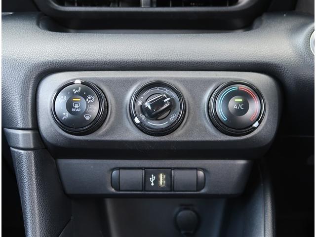 ヤリス Ｘ　ディスプレイオーディオ　クリアランスソナー　衝突被害軽減装置　　メディアプレイヤー接続　ＵＳＢ　Ｂｌｕｅｔｏｏｔｈ　スマートキー　ワンオーナー（9枚目）