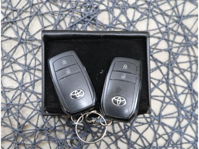 ヤリスクロス Ｚ　ディスプレイオーディオ　全周囲カメラ　ビルトインＥＴＣ　衝突被害軽減　レーダークルーズコントロール　シートヒーター　純正１８インチアルミホイール（12枚目）