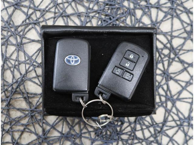 ヴォクシー ハイブリッドＺＳ　煌ＩＩ　純正１０型ナビ　純正１２型後席モニター　バックカメラ　両側電動スライドドア　ＥＴＣ　Ｂｌｕｅｔｏｏｔｈ　ＬＥＤヘッドライト　フォグライト　オートハイビーム　ステアリングスイッチ　クルーズコントロール（14枚目）