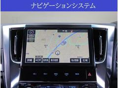 【ナビ】純正１０型ＳＤナビが付いています。ＣＤ録音やＤＶＤ再生、Ｂｌｕｅｔｏｏｔｈオーディオ、フルセグＴＶなどの音楽機能がご利用頂けます。 3
