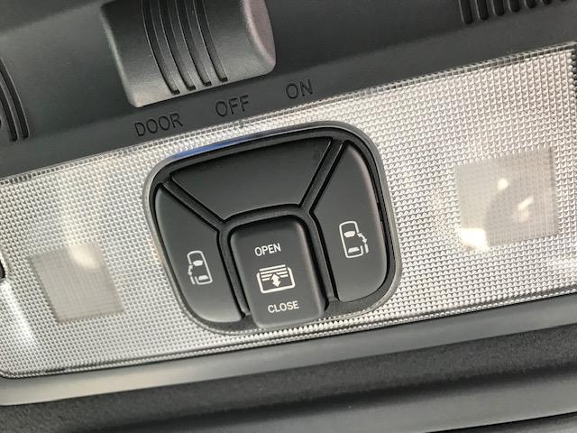 アエラス プレミアム 4WD 禁煙車 サンルーフ 大型ナビ(13枚目)