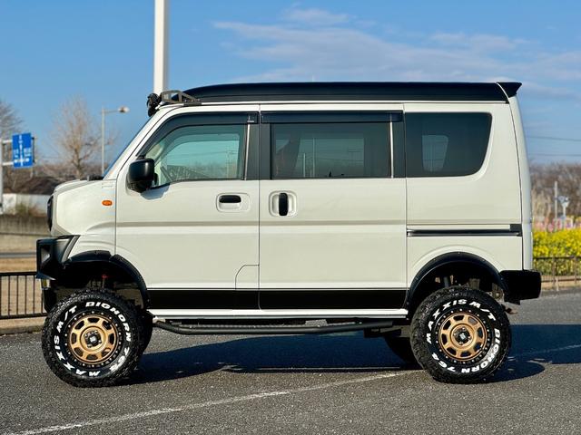 ＮＶ１００クリッパーバン ＤＸ　ＧＬエマージェンシーブレーキパッケージ　普通車公認・１ナンバー登録　色替車　ジムリィフェイス・Ｒバンパ－　社外５．５インチリフトアップ　ＢＥＡＳＴ－Ｒフェンダ－・サイドステップ　ＸＴＲＥＭＥ－Ｊ１６ＡＷ　ＳＰＡＲＣＯセミバケ　ＭＯＭＯステ（10枚目）