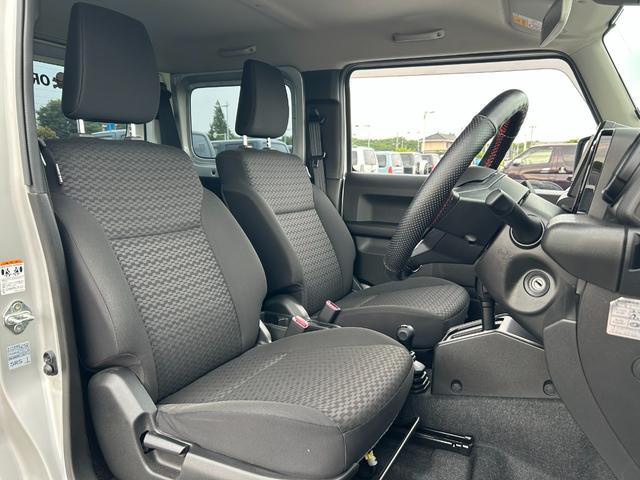 ジムニー ＸＧ　１年保証付　修復歴無　禁煙　運転支援　新車保証書・記録簿　足廻リフトアップ　ＯＲＩＧＩＮ前後バンパー・フロントグリル・オーバーフェンダ　ＯＲＩＧＩＮ１６ＡＷ　ｃａｒｒｏｚｅｒｉａ７型ナビ・ＴＶ　ＥＴＣ（16枚目）