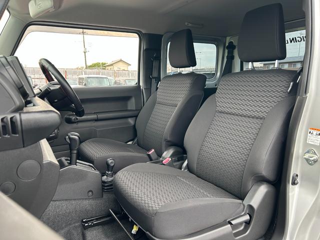 ジムニー ＸＧ　１年保証付　修復歴無　禁煙　運転支援　新車保証書・記録簿　足廻リフトアップ　ＯＲＩＧＩＮ前後バンパー・フロントグリル・オーバーフェンダ　ＯＲＩＧＩＮ１６ＡＷ　ｃａｒｒｏｚｅｒｉａ７型ナビ・ＴＶ　ＥＴＣ（17枚目）