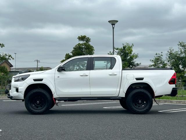 ハイラックス Ｚ　ＧＲスポーツ　１オーナー　禁煙　運転支援　ＪＡＯＳリフトアップ・サイドステップ・スキッドバー　ＪＡＯＳマフラー　荷台ＬＩＮＥ－Ｘ塗装　ＧＲ純正８型ディスプレイオ－ディオ・全周囲モニタ　レ－ダ－クルコン　ＥＴＣ２．０（8枚目）
