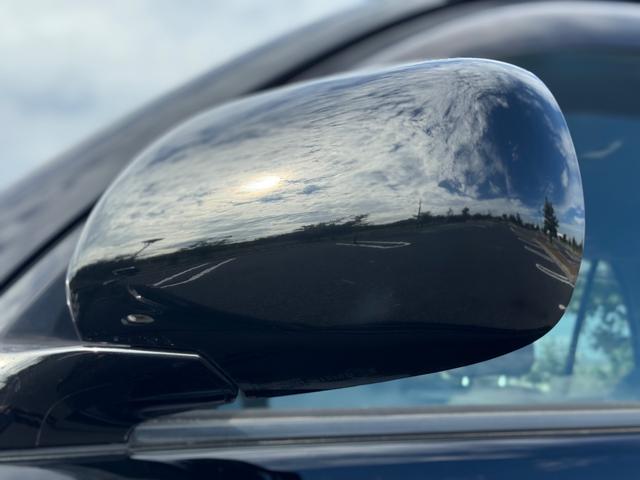 ハイラックスサーフ ＳＳＲ－Ｘリミテッド　修復歴無　最終型　特別仕様車　ＦＬＥＸ２インチアップサス　ＬＥＸＸＥＬ１７ＡＷ　ルーフレール　前後フォグ　ｓｔｒａｄａ９型ナビ・ＴＶ　バックカメラ　１００Ｖ電源　黒革調シートカバー　茶木目ステアリング（48枚目）