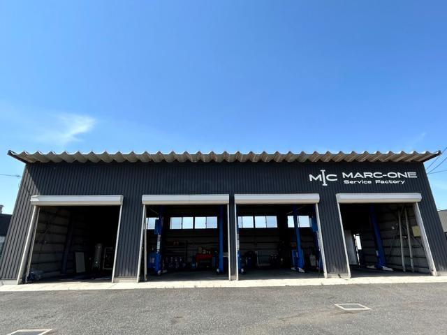 ハイラックスサーフ ＳＳＲ－Ｘリミテッド　修復歴無　最終型　特別仕様車　ＦＬＥＸ２インチアップサス　ＬＥＸＸＥＬ１７ＡＷ　ルーフレール　前後フォグ　ｓｔｒａｄａ９型ナビ・ＴＶ　バックカメラ　１００Ｖ電源　黒革調シートカバー　茶木目ステアリング（64枚目）