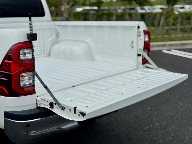 ハイラックス Ｚ　後期型　禁煙　ワンオーナー　運転支援　足廻・ボディーリフトアップ　ＧＩ★ＧＥＡＲオーバーフェンダー・サイドステップ　ＲＡＹＳ１７ＡＷ　７型ナビ・Ｂカメラ・ＢＴ　レーダークルコン　コーナーセンサ　ＥＴＣ（54枚目）
