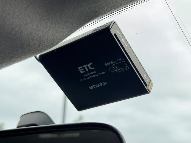 ハイラックスサーフ ＳＳＲ－Ｘリミテッド　修復歴無　特別仕様　社外足廻リフトアップ　ＰＲＯＴＥＣＴ１７ＡＷ　　ＷＩＮＢＯバンパーガード　ルーフレール　サイドステップ　メモリーナビ・Ｂカメラ・Ｂｌｕｅｔｏｏｔｈ　１００Ｖ電源　黒革調シートカバー（35枚目）