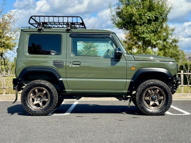 ジムニー ＸＣ　４×４ＥＳＰＳＰＯＩＲ１．５ｉｎｃｈリフトアップ　ＲＡＹｓ１６ＡＷ　社外前後バンパー　スキッドプレート　ＳｈｏｗａＧＡＲＡＧＥ９ｍｍフェンダー　ＹＡＫＩＭＡルーフカーゴ　メモリーナビ　Ｂカメラ　ＥＴＣ（8枚目）