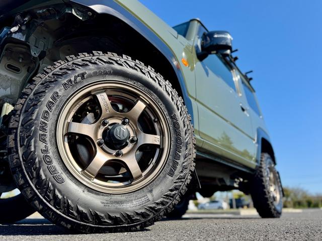 ジムニー ＸＣ　４×４ＥＳＰＳＰＯＩＲ１．５ｉｎｃｈリフトアップ　ＲＡＹｓ１６ＡＷ　社外前後バンパー　スキッドプレート　ＳｈｏｗａＧＡＲＡＧＥ９ｍｍフェンダー　ＹＡＫＩＭＡルーフカーゴ　メモリーナビ　Ｂカメラ　ＥＴＣ（60枚目）