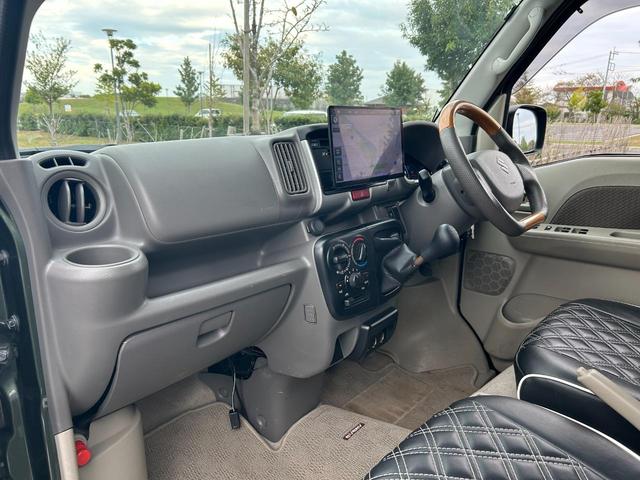 エブリイ ジョインターボ　修復歴無　５速Ｍ／Ｔ　社外リフトアップ　Ｐｌｕｓｌｉｎｅ前後バンパ　ＤＥＡＮ１６ＡＷ　ＳＵＮＡＵＴＯヒッチメンバ－　ル－フラック　ベットキット　黒革調シ－トカバ－　社外１０型ナビ・ＴＶ・ＢＴ・Ｂカメラ（17枚目）