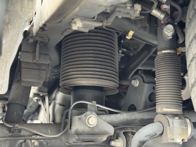 ランドクルーザープラド TZ-G 修復歴無 寒冷地仕様車 7人乗 TRDマフラー・ルーフスポイラー JAOSアンダーカバー 社外足廻リフトアップ 純正9型ナビ・TV 前後カメラ シートメモリー 本革エアーパワーシート 電動サードシート(69枚目)