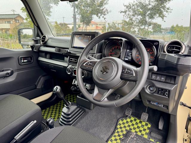 ジムニー XC 修復歴無 DAMDtheROOTSグリル 社外足廻リフトアップサス APIO16inchAW LEDヘッドライト carrozzeria7型ディスプレイオーディオ・Bカメラ シートヒーター 背面タイヤ(15枚目)