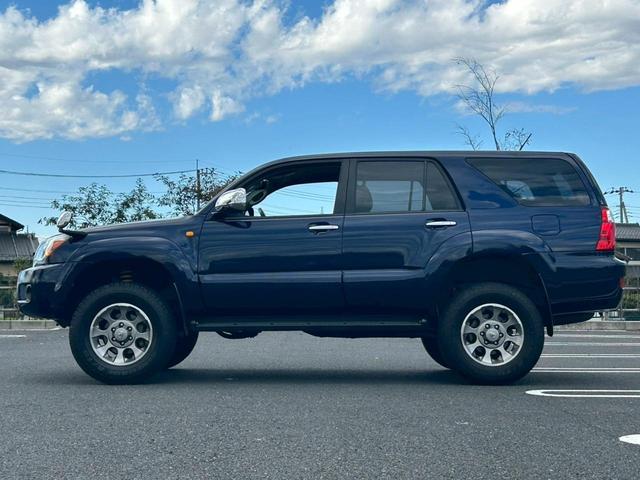 ハイラックスサーフ ＳＳＲ－Ｘ　後期型　修復無　社外足廻リフトアップ　ＳＨＶＥＬサス　ＲＡＮＣＨＯショック　ラテラルロッド　ＦＪ純正１７インチＡＷ　ＲＥＮＥＧＡＤＥＡ／Ｔ　ｓｔｒａｄａ７型メモリナビ・フルセグ・Ｂカメラ・ＢＴ　ＥＴＣ（10枚目）