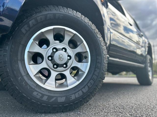 ハイラックスサーフ ＳＳＲ－Ｘ　後期型　修復無　社外足廻リフトアップ　ＳＨＶＥＬサス　ＲＡＮＣＨＯショック　ラテラルロッド　ＦＪ純正１７インチＡＷ　ＲＥＮＥＧＡＤＥＡ／Ｔ　ｓｔｒａｄａ７型メモリナビ・フルセグ・Ｂカメラ・ＢＴ　ＥＴＣ（53枚目）