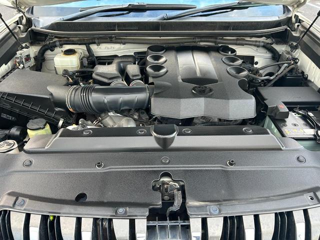 ランドクルーザープラド ＴＸ　社外足廻リフトアップ　ＫＥＤＤＩＳサス　ＡＲＢショック　ラテラルロッド　ＤＥＬＴＡＦＯＲＣＥ１７ｉｎｃｈＡＷ　ＷＩＬＤＰＥＡＫ　Ｍ／Ｔ　ＧＡＮＡＤＯＲマフラー　７型ＨＤＤナビ・ＢＴ・Ｂカメラ　ＥＴＣ（24枚目）