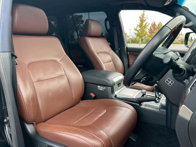 ランドクルーザー ZX 修復歴無 Grgoセキュリティ エアサス 純正20AW サンル-フ 純正SD9型ナビ・TV 18スピーカー 全周囲カメラ 茶革シート 冷暖房パワーシート シートメモリー ステアリングヒーター クルコン(16枚目)