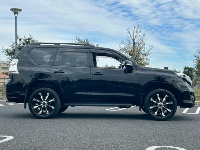 ランドクルーザープラド ＴＸ　Ｌパッケージ　修復無　モデリスタ前後ハーフエアロ・マフラー　サンルーフ　ＣＲＩＭＳＯＮ２０ＡＷ　純正サイドステップ・リアスポイラー　ルーフレール　黒革暖房パワーシート　電動３列シート　木目調パネル　コーナーセンサー（8枚目）