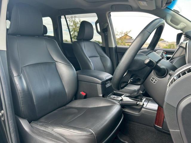 ランドクルーザープラド ＴＸ　Ｌパッケージ　修復無　モデリスタ前後ハーフエアロ・マフラー　サンルーフ　ＣＲＩＭＳＯＮ２０ＡＷ　純正サイドステップ・リアスポイラー　ルーフレール　黒革暖房パワーシート　電動３列シート　木目調パネル　コーナーセンサー（17枚目）