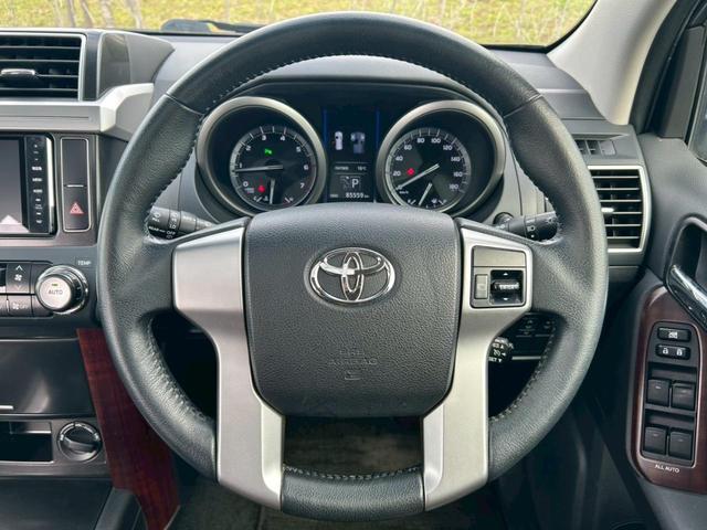 ランドクルーザープラド ＴＸ　Ｌパッケージ　修復無　モデリスタ前後ハーフエアロ・マフラー　サンルーフ　ＣＲＩＭＳＯＮ２０ＡＷ　純正サイドステップ・リアスポイラー　ルーフレール　黒革暖房パワーシート　電動３列シート　木目調パネル　コーナーセンサー（27枚目）