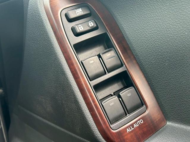 ランドクルーザープラド ＴＸ　Ｌパッケージ　修復無　モデリスタ前後ハーフエアロ・マフラー　サンルーフ　ＣＲＩＭＳＯＮ２０ＡＷ　純正サイドステップ・リアスポイラー　ルーフレール　黒革暖房パワーシート　電動３列シート　木目調パネル　コーナーセンサー（33枚目）