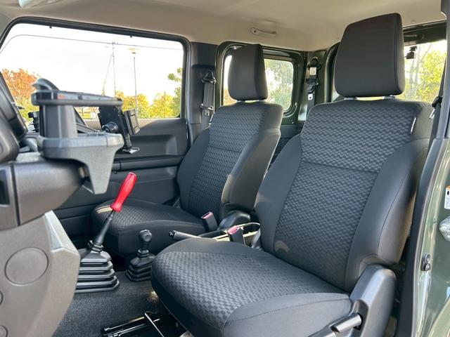 ジムニー ＸＧ　修復歴無　５速ＭＴ　ＭＯＮＳＴＥＲ　ＳＰＯＲＴ足廻リフトアップ　リーディングアーム　トレーリングアーム　ＰＥＭＭＹＬＡＮＥ前後バンパー　ＧＥＯＬＡＮＤＡＲ　Ｍ／Ｔ　社外マフラー　パイオニア７型ＳＤナビ（19枚目）