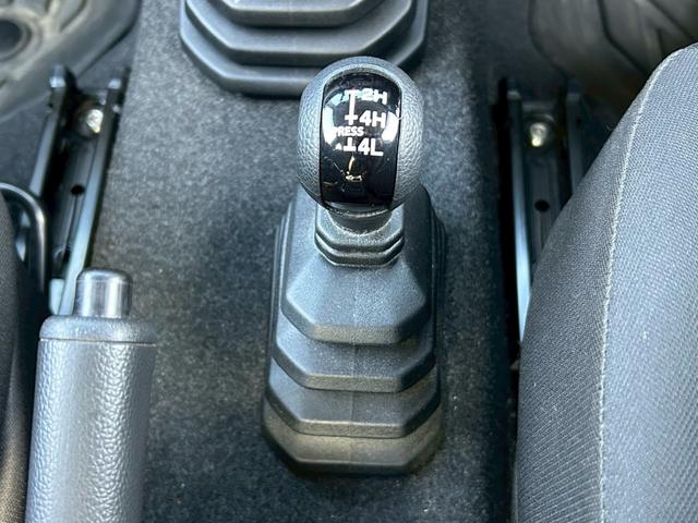 ジムニー ＸＧ　修復歴無　５速ＭＴ　ＭＯＮＳＴＥＲ　ＳＰＯＲＴ足廻リフトアップ　リーディングアーム　トレーリングアーム　ＰＥＭＭＹＬＡＮＥ前後バンパー　ＧＥＯＬＡＮＤＡＲ　Ｍ／Ｔ　社外マフラー　パイオニア７型ＳＤナビ（29枚目）