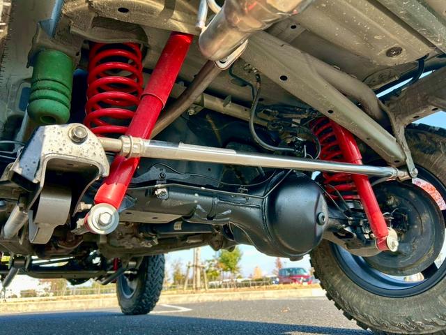 ジムニー ＸＧ　修復歴無　５速ＭＴ　ＭＯＮＳＴＥＲ　ＳＰＯＲＴ足廻リフトアップ　リーディングアーム　トレーリングアーム　ＰＥＭＭＹＬＡＮＥ前後バンパー　ＧＥＯＬＡＮＤＡＲ　Ｍ／Ｔ　社外マフラー　パイオニア７型ＳＤナビ（48枚目）