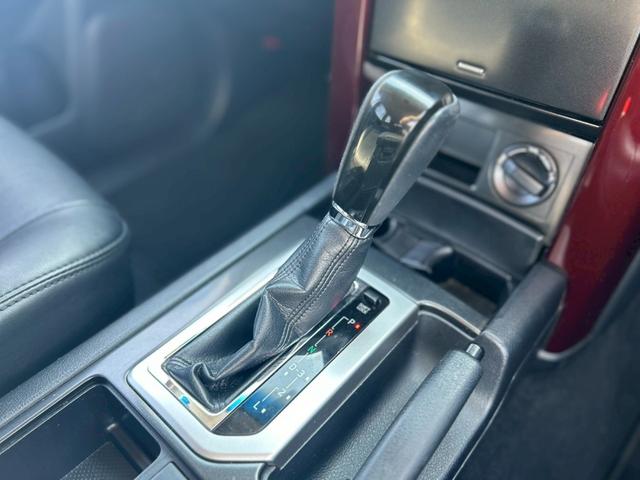 ランドクルーザープラド TX 新車保証書・記録簿 修復無 ONESAS2インチリフトアップ KMC20inchAW サイドステップ ルーフレール リアスポイラー マルチテレインセレクト 黒レザーシートカバー ETC スマートキー(28枚目)