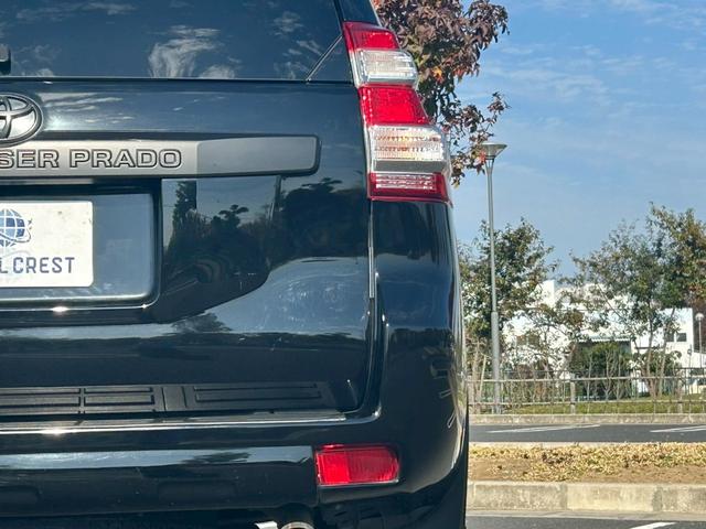ランドクルーザープラド TX 新車保証書・記録簿 修復無 ONESAS2インチリフトアップ KMC20inchAW サイドステップ ルーフレール リアスポイラー マルチテレインセレクト 黒レザーシートカバー ETC スマートキー(40枚目)