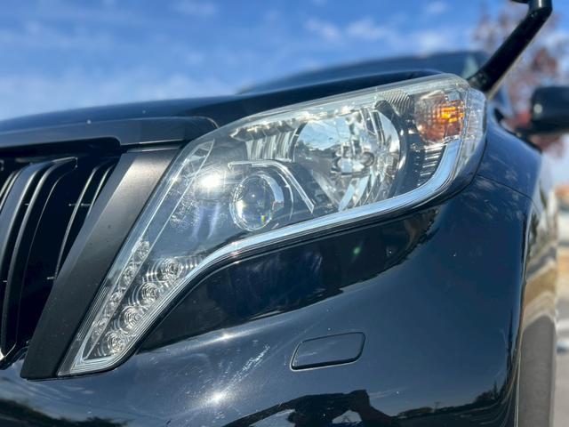 ランドクルーザープラド TX 新車保証書・記録簿 修復無 ONESAS2インチリフトアップ KMC20inchAW サイドステップ ルーフレール リアスポイラー マルチテレインセレクト 黒レザーシートカバー ETC スマートキー(41枚目)