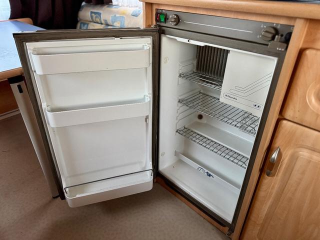 デリカD:5 修復無 JAOSスキッドバー・グリル 両側パワスラ 電動リアゲート 社外ナビ・Bカメラ Rockford 牽引免許不要トリガノキャンピングカー サイドオーニング ガスコンロ トイレ AC100V冷蔵庫(52枚目)