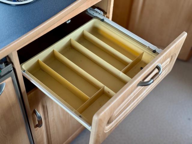 デリカD:5 修復無 JAOSスキッドバー・グリル 両側パワスラ 電動リアゲート 社外ナビ・Bカメラ Rockford 牽引免許不要トリガノキャンピングカー サイドオーニング ガスコンロ トイレ AC100V冷蔵庫(53枚目)