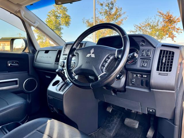 デリカD:5 G パワーパッケージ 修復歴無 ブラウン全塗装 社外サスリフトアップ JAOSオーバーフェンダー XTREMEJ16AW 社外LEDヘッドライト clarionナビ・TV・バックカメラ 両側パワスラ パドルシフト クルコン(16枚目)