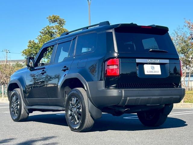 ランドクルーザー２５０ ＧＸ　ディーゼルターボ　新車保証書・記録簿　禁煙車　運転支援　ルーフレール　コーナーセンサー　純正ディスプレイオーディオ・ＴＶ・ＨＤＭＩ　全周囲カメラ　ナノイーエアコン　純正フロアマット　トノカバー　ＢＳＭ（14枚目）