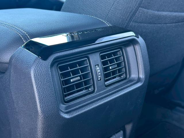 ランドクルーザー２５０ ＧＸ　ディーゼルターボ　新車保証書・記録簿　禁煙車　運転支援　ルーフレール　コーナーセンサー　純正ディスプレイオーディオ・ＴＶ・ＨＤＭＩ　全周囲カメラ　ナノイーエアコン　純正フロアマット　トノカバー　ＢＳＭ（43枚目）