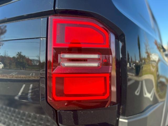 ランドクルーザー２５０ ＧＸ　ディーゼルターボ　新車保証書・記録簿　禁煙車　運転支援　ルーフレール　コーナーセンサー　純正ディスプレイオーディオ・ＴＶ・ＨＤＭＩ　全周囲カメラ　ナノイーエアコン　純正フロアマット　トノカバー　ＢＳＭ（64枚目）