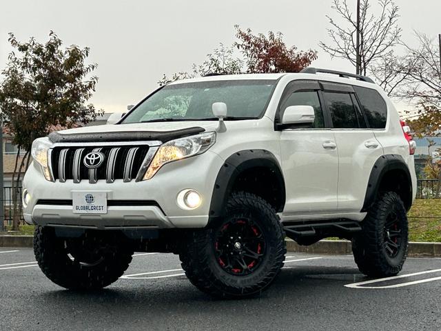 ランドクルーザープラド ＴＸ　新車保証書・記録簿　修復無　ＧＥＯＬＡＮＤＡＲ３５×１２．５ｉｎｃｈＭ／Ｔ　ＲＯＡＤＨＯＵＳＥオーバーフェンダー　Ｎ－ＦＡＢサイドステップ　ＧＡＮＡＤＯＲマフラー　ヒッチメンバー　ＳＤナビ・Ｂカメラ（12枚目）