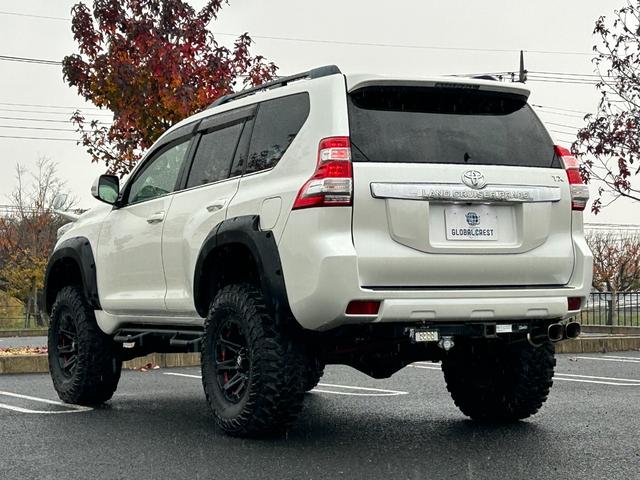 ランドクルーザープラド ＴＸ　新車保証書・記録簿　修復無　ＧＥＯＬＡＮＤＡＲ３５×１２．５ｉｎｃｈＭ／Ｔ　ＲＯＡＤＨＯＵＳＥオーバーフェンダー　Ｎ－ＦＡＢサイドステップ　ＧＡＮＡＤＯＲマフラー　ヒッチメンバー　ＳＤナビ・Ｂカメラ（14枚目）