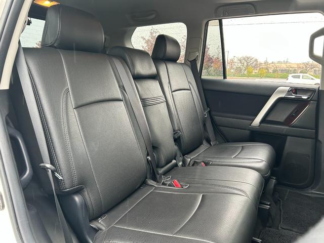 ランドクルーザープラド ＴＸ　新車保証書・記録簿　修復無　ＧＥＯＬＡＮＤＡＲ３５×１２．５ｉｎｃｈＭ／Ｔ　ＲＯＡＤＨＯＵＳＥオーバーフェンダー　Ｎ－ＦＡＢサイドステップ　ＧＡＮＡＤＯＲマフラー　ヒッチメンバー　ＳＤナビ・Ｂカメラ（18枚目）