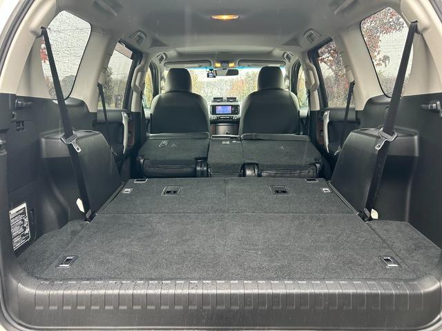ランドクルーザープラド ＴＸ　新車保証書・記録簿　修復無　ＧＥＯＬＡＮＤＡＲ３５×１２．５ｉｎｃｈＭ／Ｔ　ＲＯＡＤＨＯＵＳＥオーバーフェンダー　Ｎ－ＦＡＢサイドステップ　ＧＡＮＡＤＯＲマフラー　ヒッチメンバー　ＳＤナビ・Ｂカメラ（22枚目）