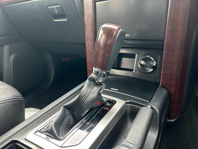 ランドクルーザープラド ＴＸ　新車保証書・記録簿　修復無　ＧＥＯＬＡＮＤＡＲ３５×１２．５ｉｎｃｈＭ／Ｔ　ＲＯＡＤＨＯＵＳＥオーバーフェンダー　Ｎ－ＦＡＢサイドステップ　ＧＡＮＡＤＯＲマフラー　ヒッチメンバー　ＳＤナビ・Ｂカメラ（32枚目）